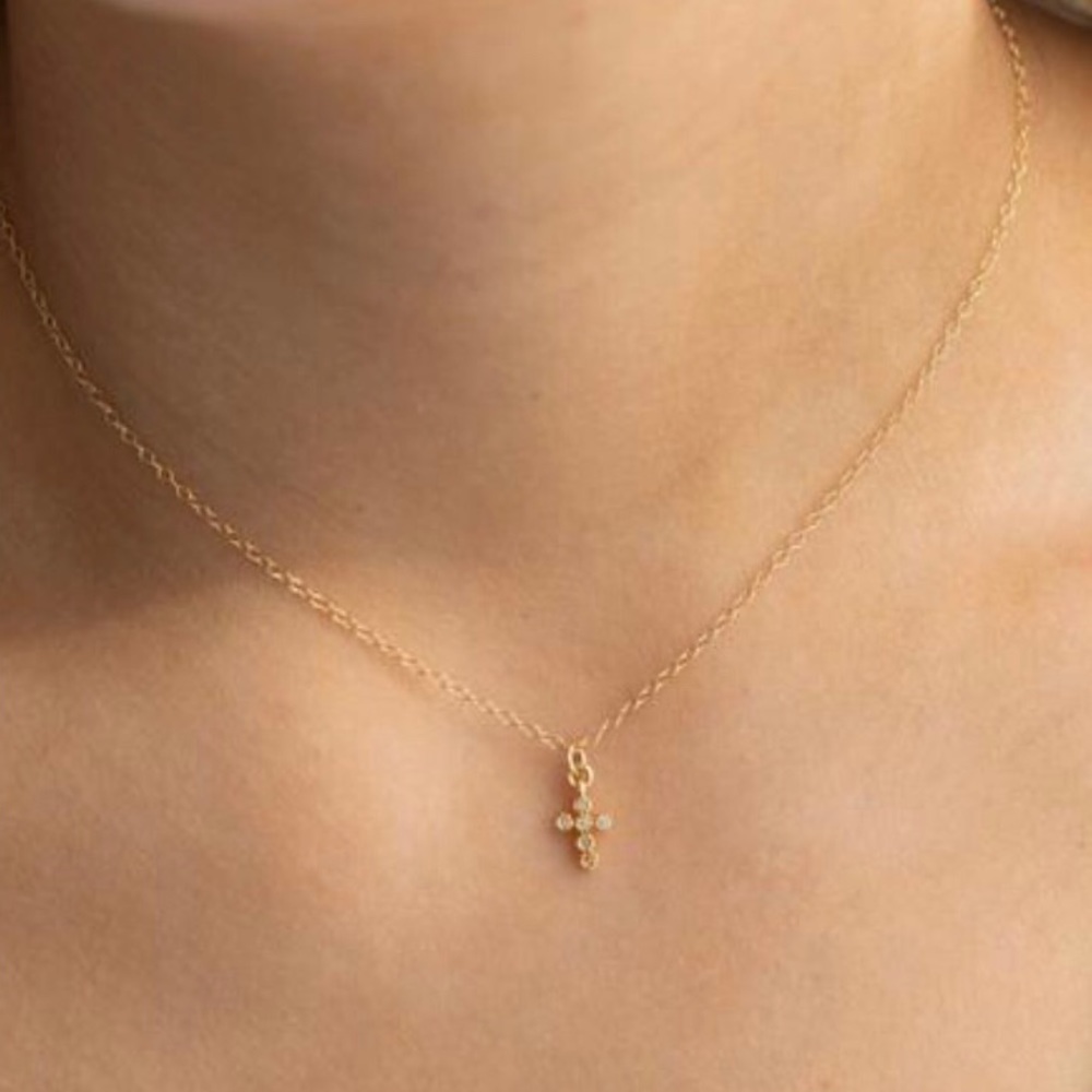 ✨✨Extra Tiny Cross Necklace✨✨ - Picture 3 of 4